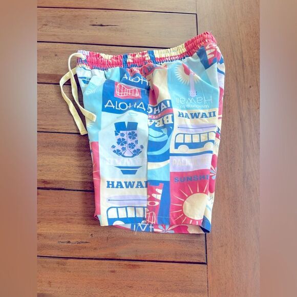 Fresh Prints of Bel-Air Aloha Print board Shorts - Multicolor; Size Medium - Picture 5 of 6